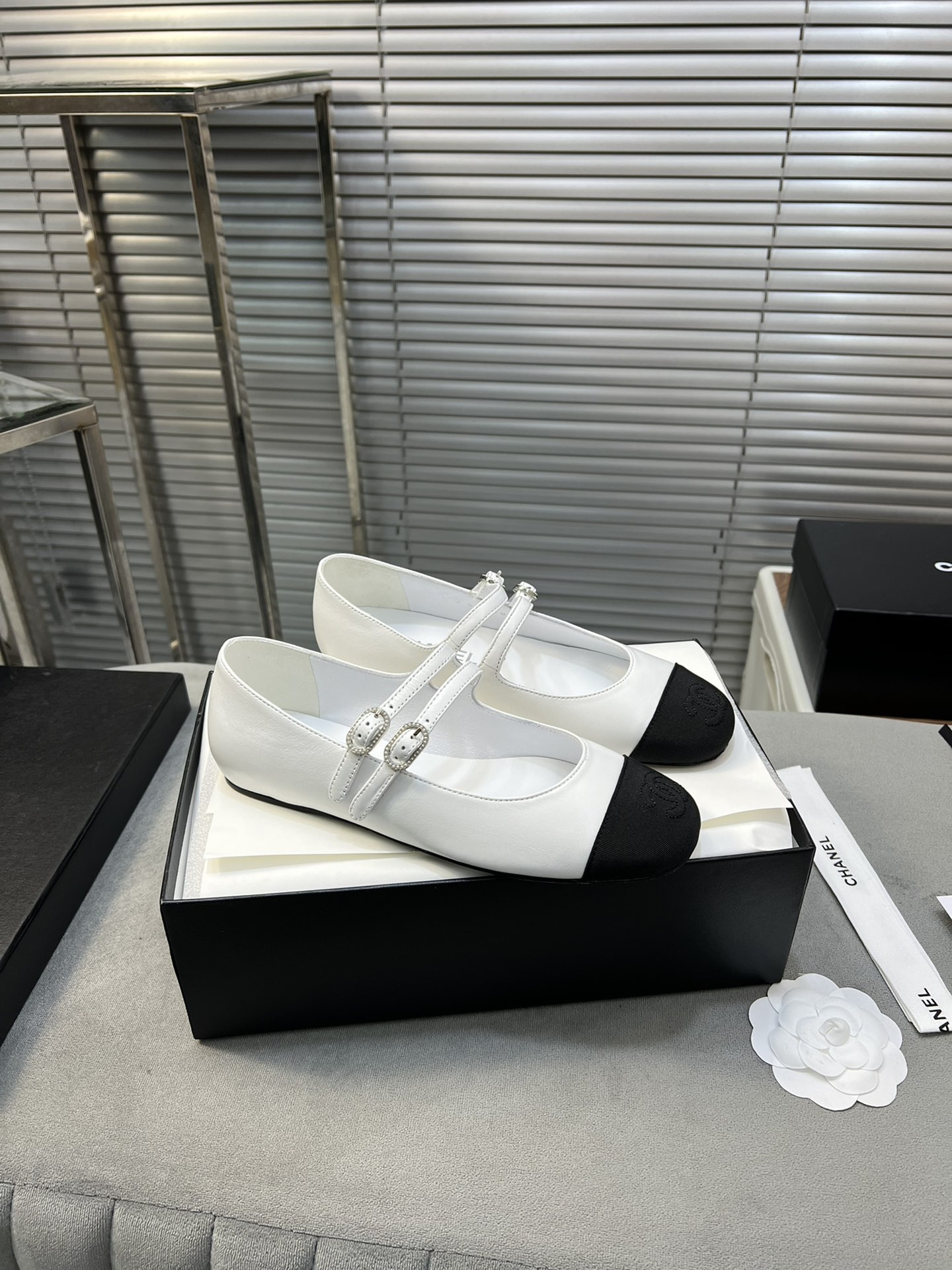 ua Ch*el mary janes  lambskin & grosgrain