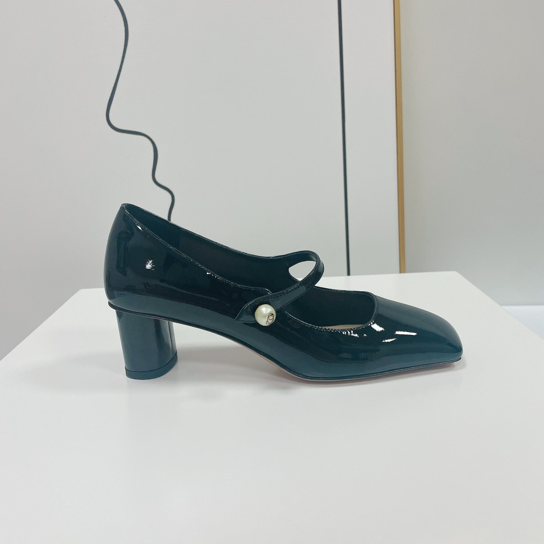 ua jolie D*or pump