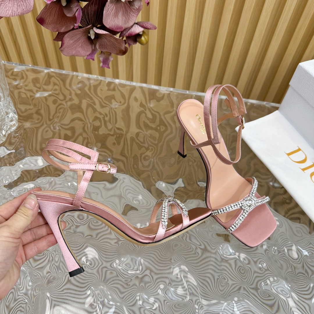 ua D*or slingback pump