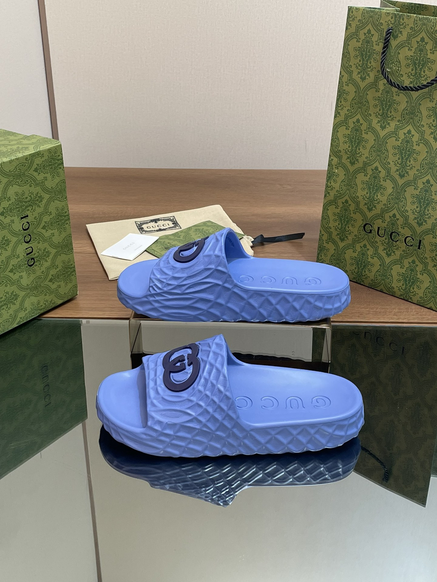 ua G*u*i interlocking g slide sandal blue