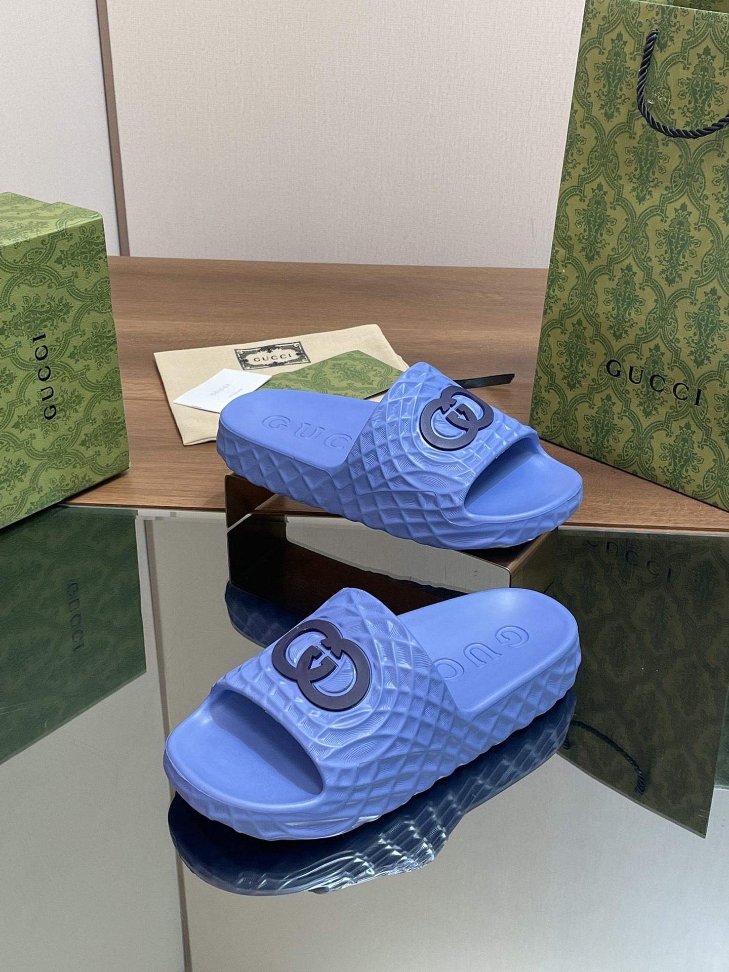 ua G*u*i interlocking g slide sandal blue