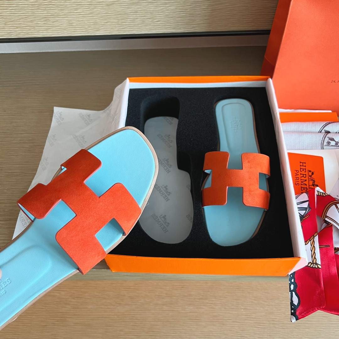 ua H**me5 oran sandal