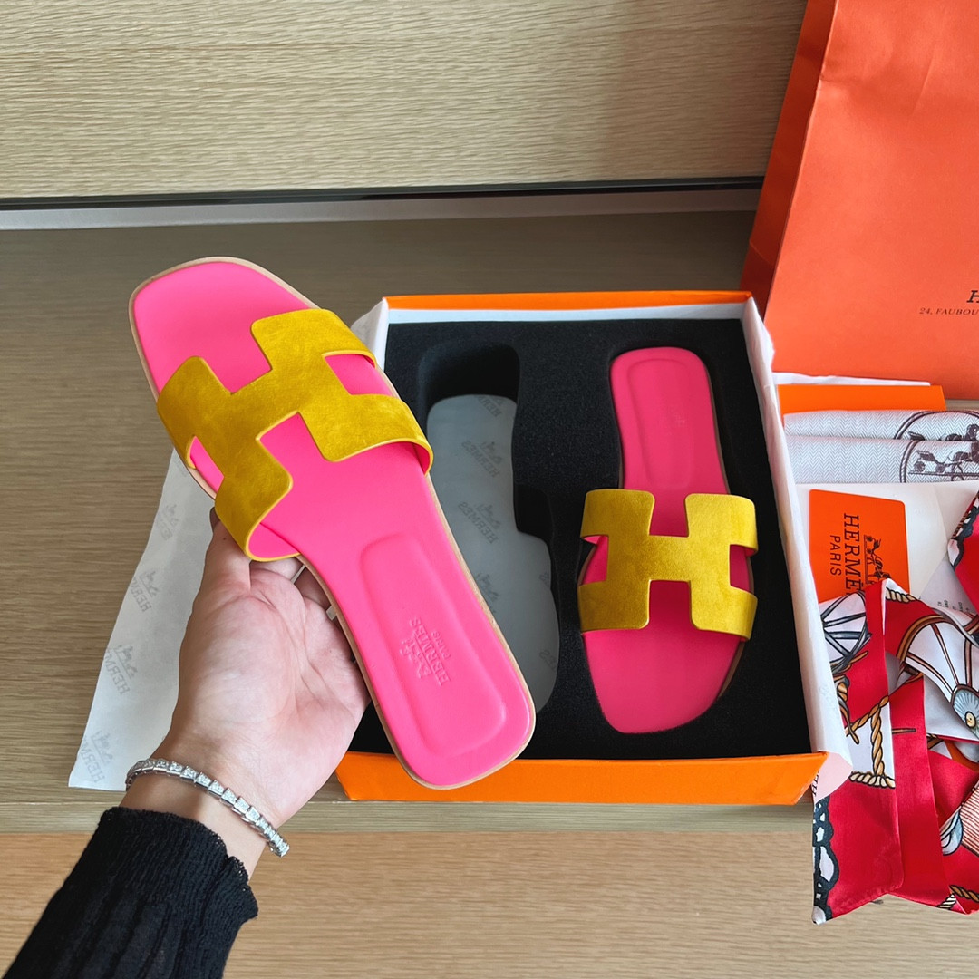 ua H**me5 oran sandal
