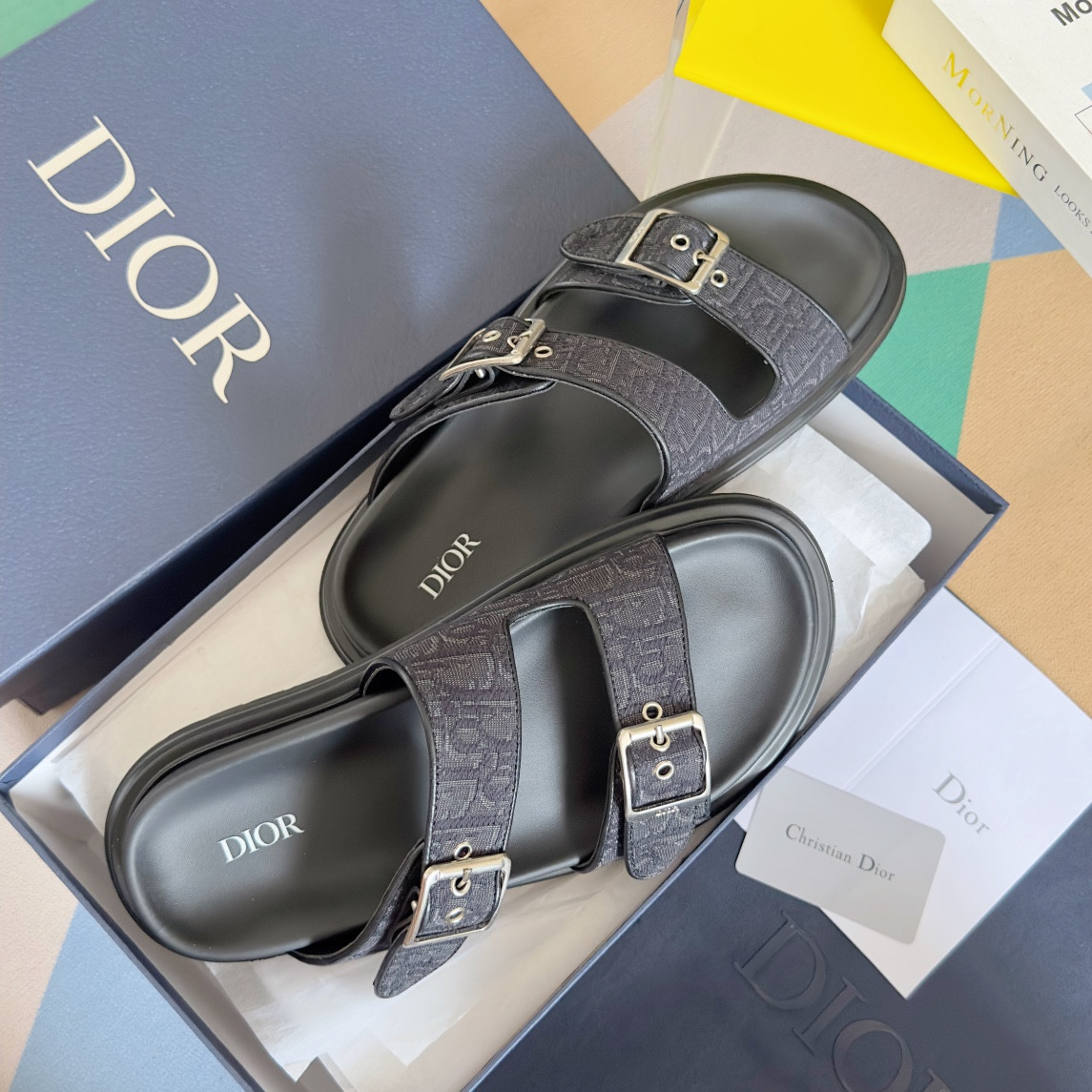 ua D*or aqua sandal