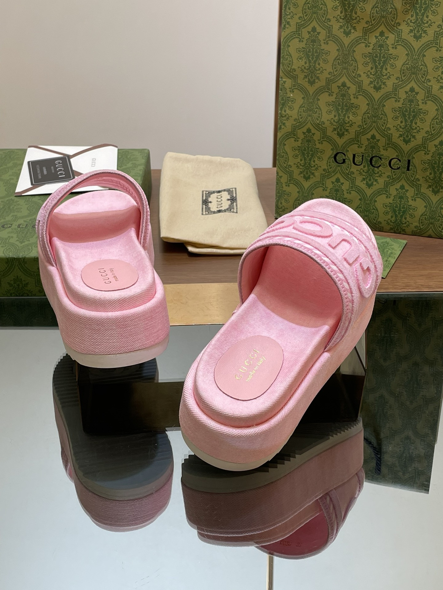 ua G*u*i slide sandal with G*u*i script