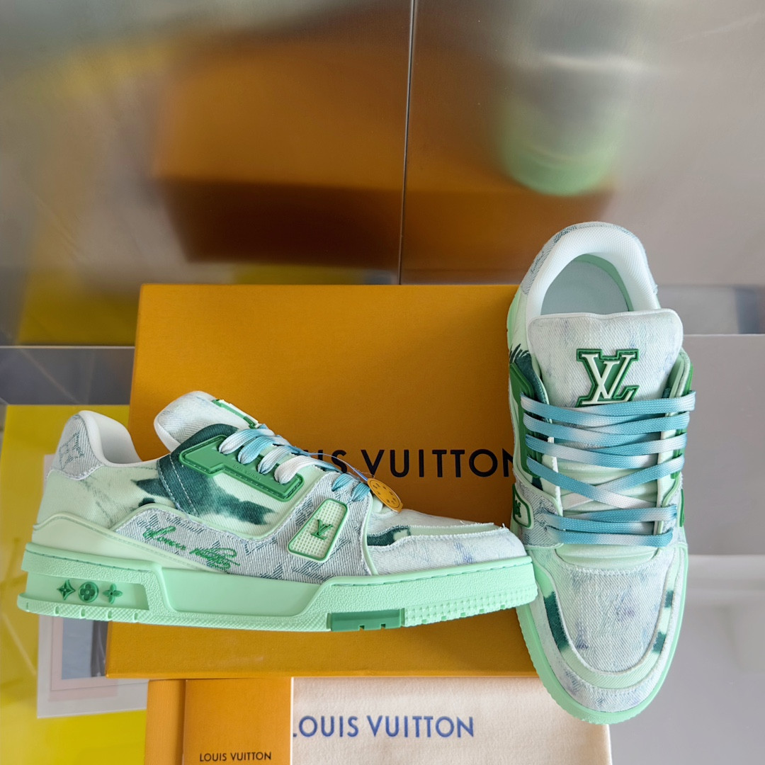UA LV Trainer Sneaker