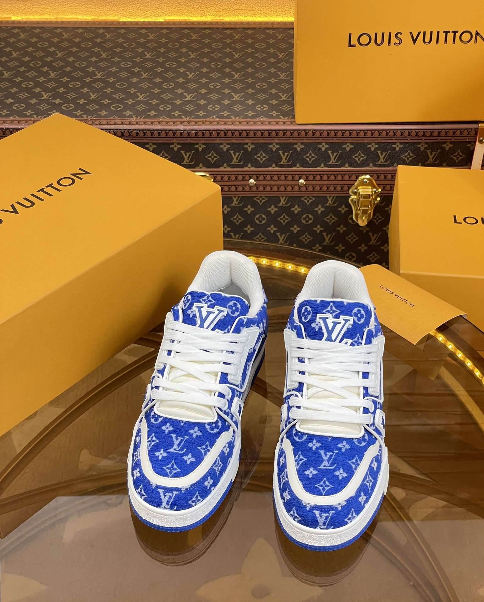 UA LV Trainer Sneaker