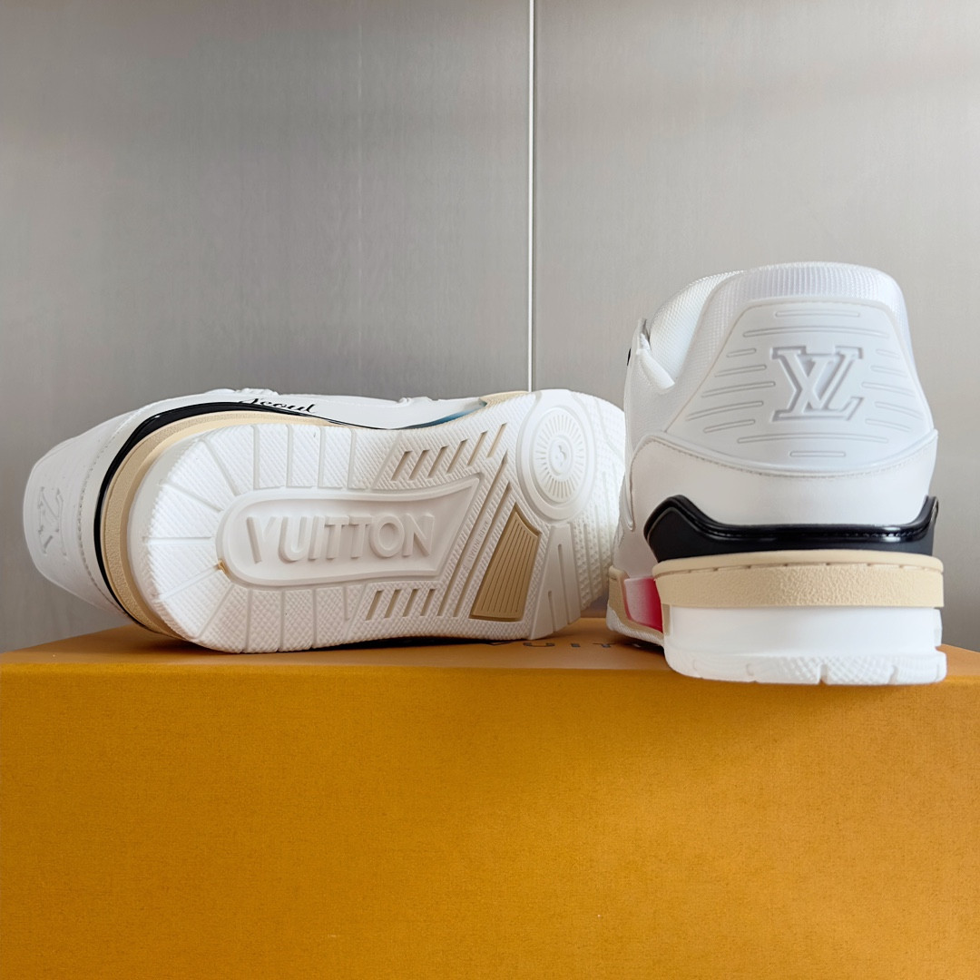 UA LV Trainer Sneaker