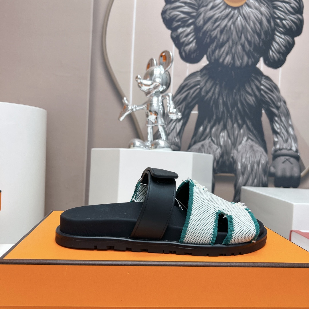 ua H**me5 chypre sandal