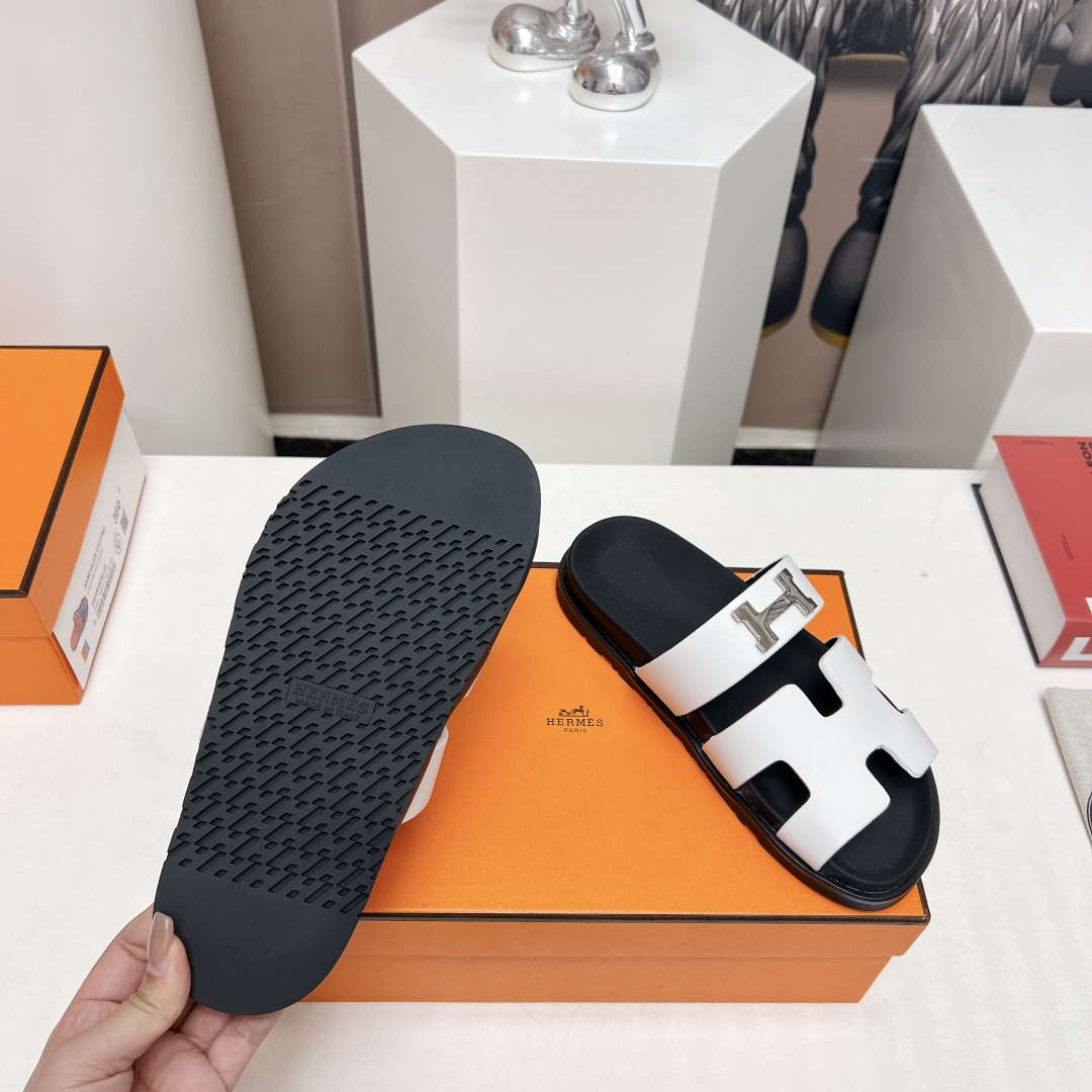 ua H**me5 chypre sandal