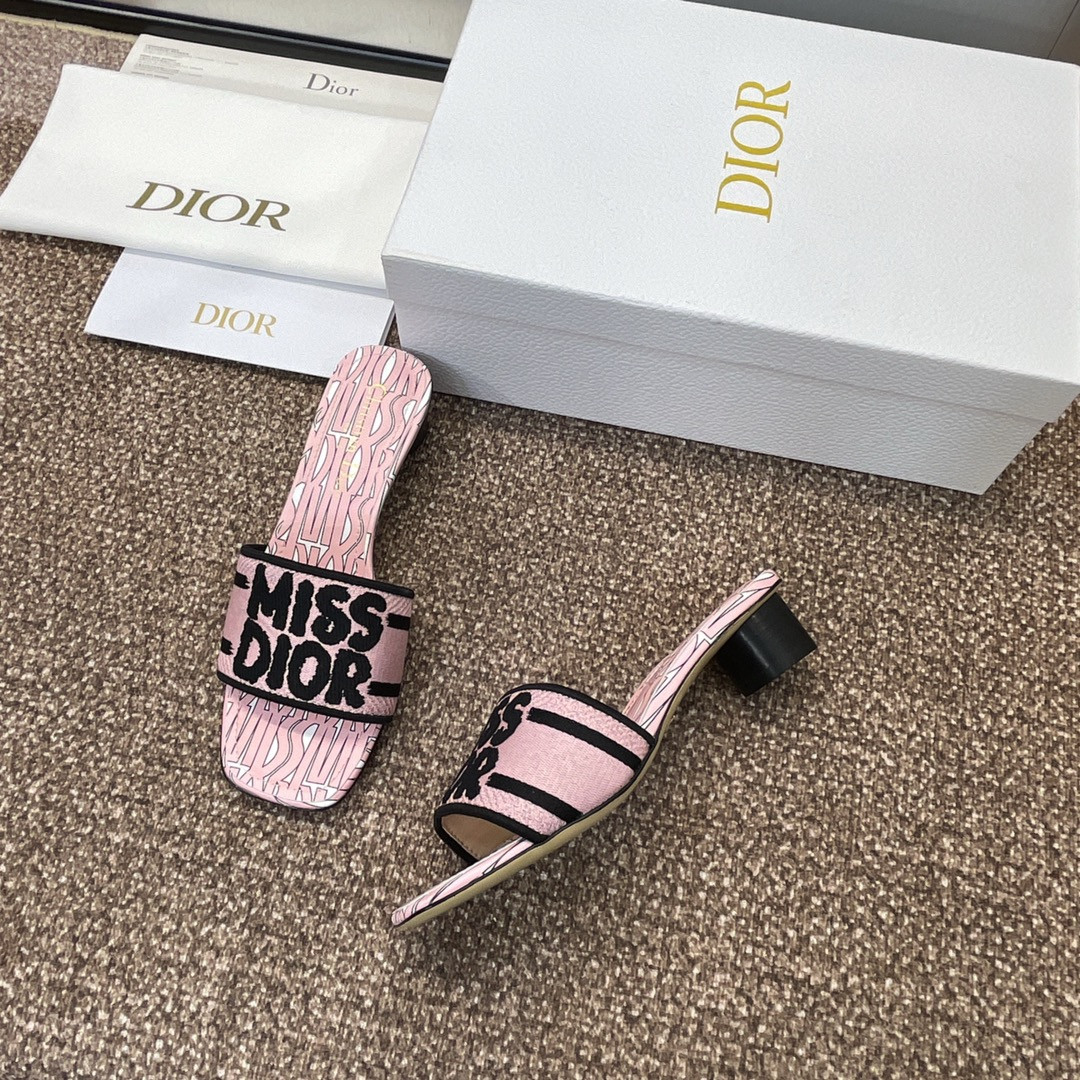 ua D*or dway heeled slide