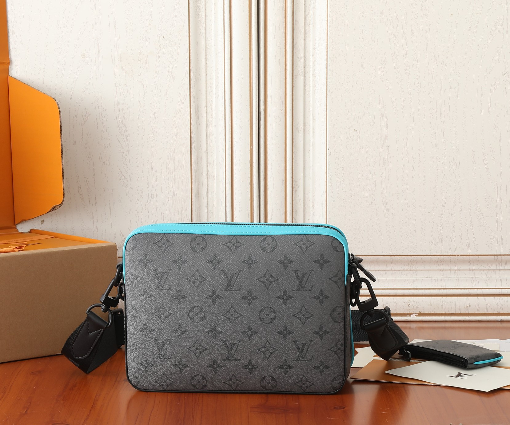 LV Trio Messenger M11648 25x18.5x7CM