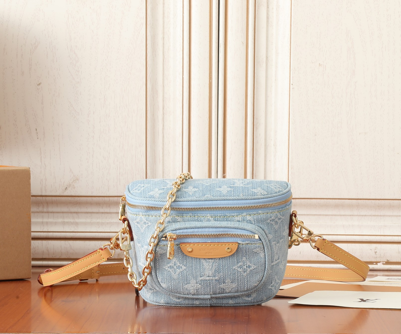 LV Mini Bumbag M83353 17x12x9.5CM