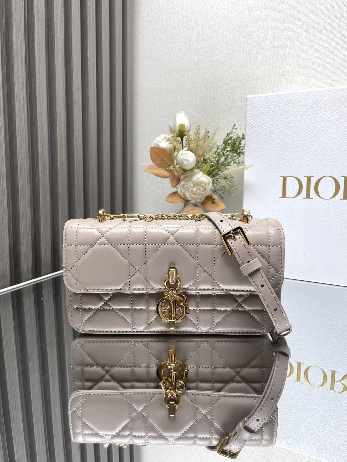 D*or miss daisy mini bag 22 x 12.5 x 4 cm