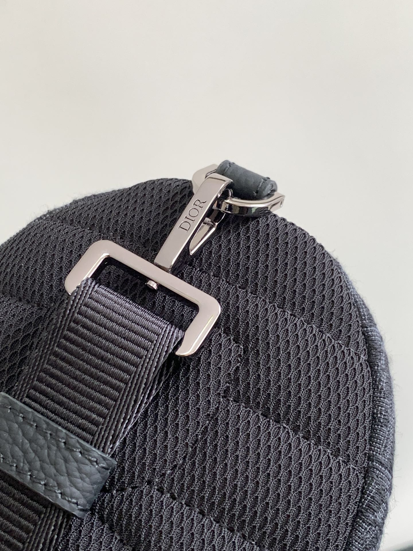 mini D*or scarab bag 28 x 12.2 x 3.8 cm