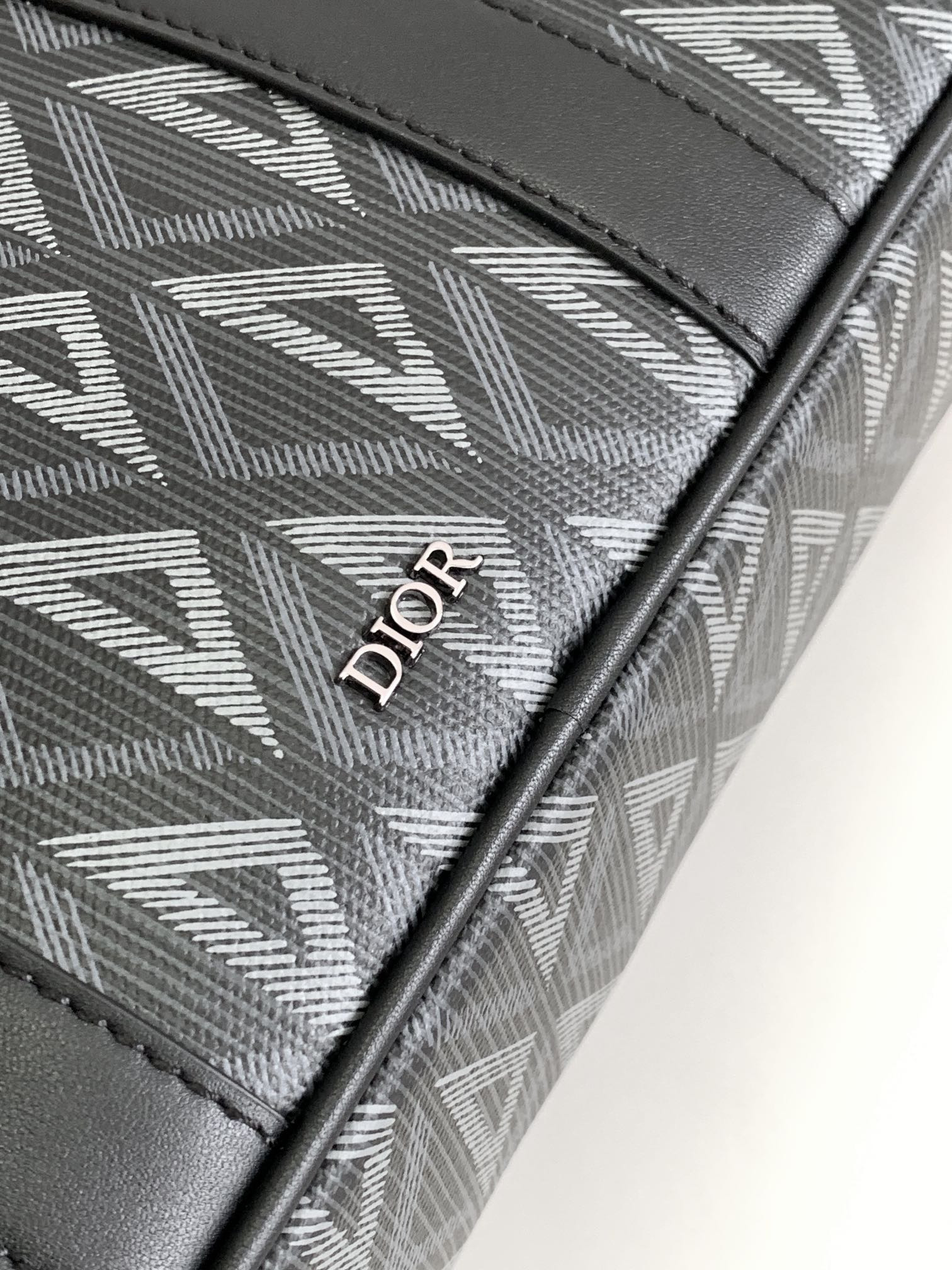 d*or zipped briefcase black cd Di*m*nd canvas and black grained calfskin  37 x 28 x 6 cm