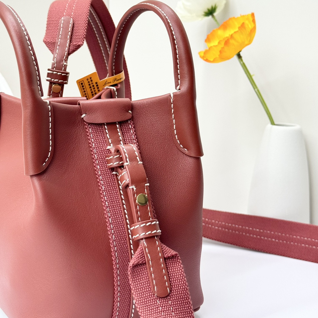 L**o p*ana micro bale bag smooth calfskin 23 x 16 x 14 cm