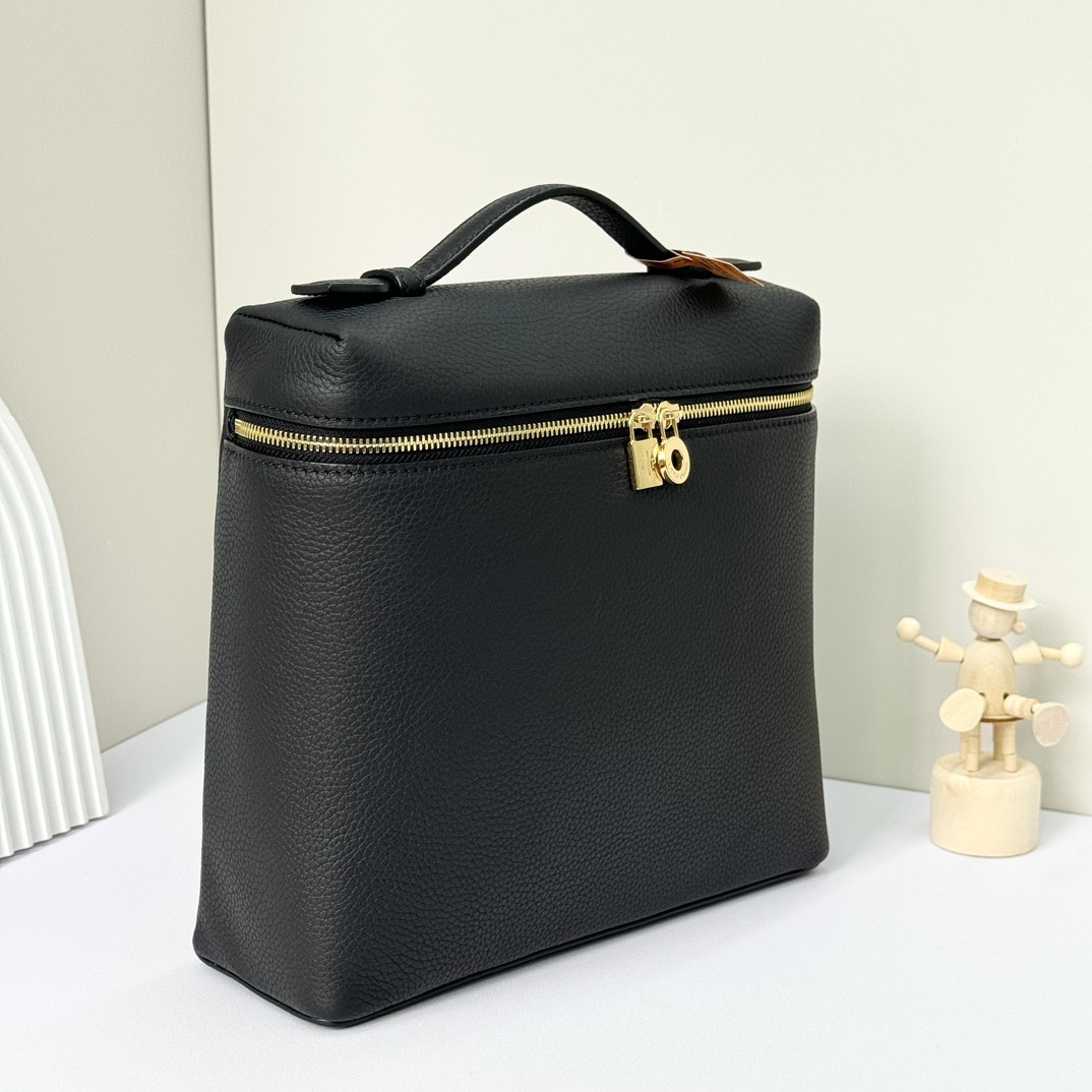 L**o p*ana extra pocket backpack l23.5 grained calfskin 23 x 21 x 8 cm