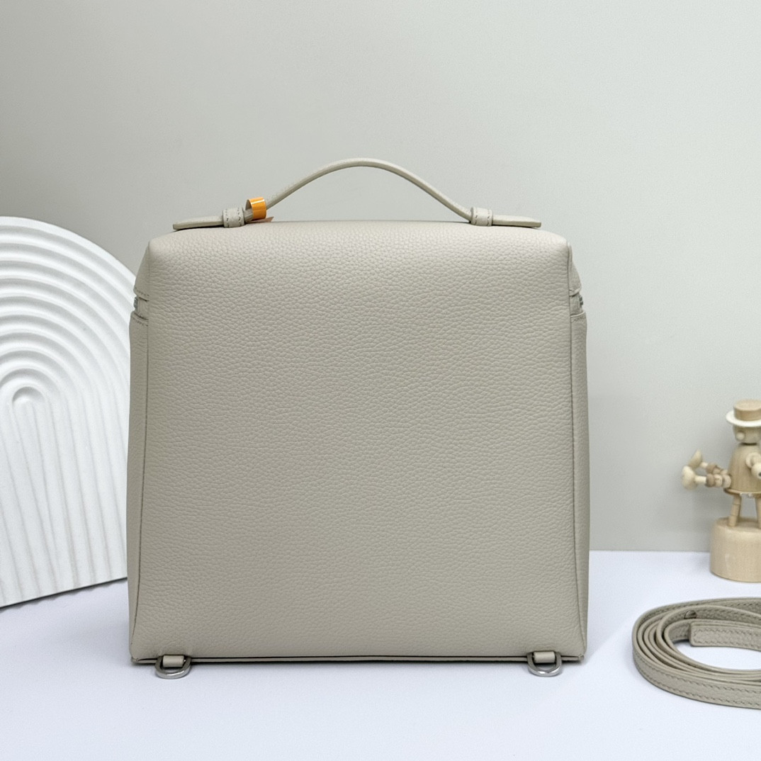 L**o p*ana extra pocket backpack l23.5 grained calfskin 23 x 21 x 8 cm