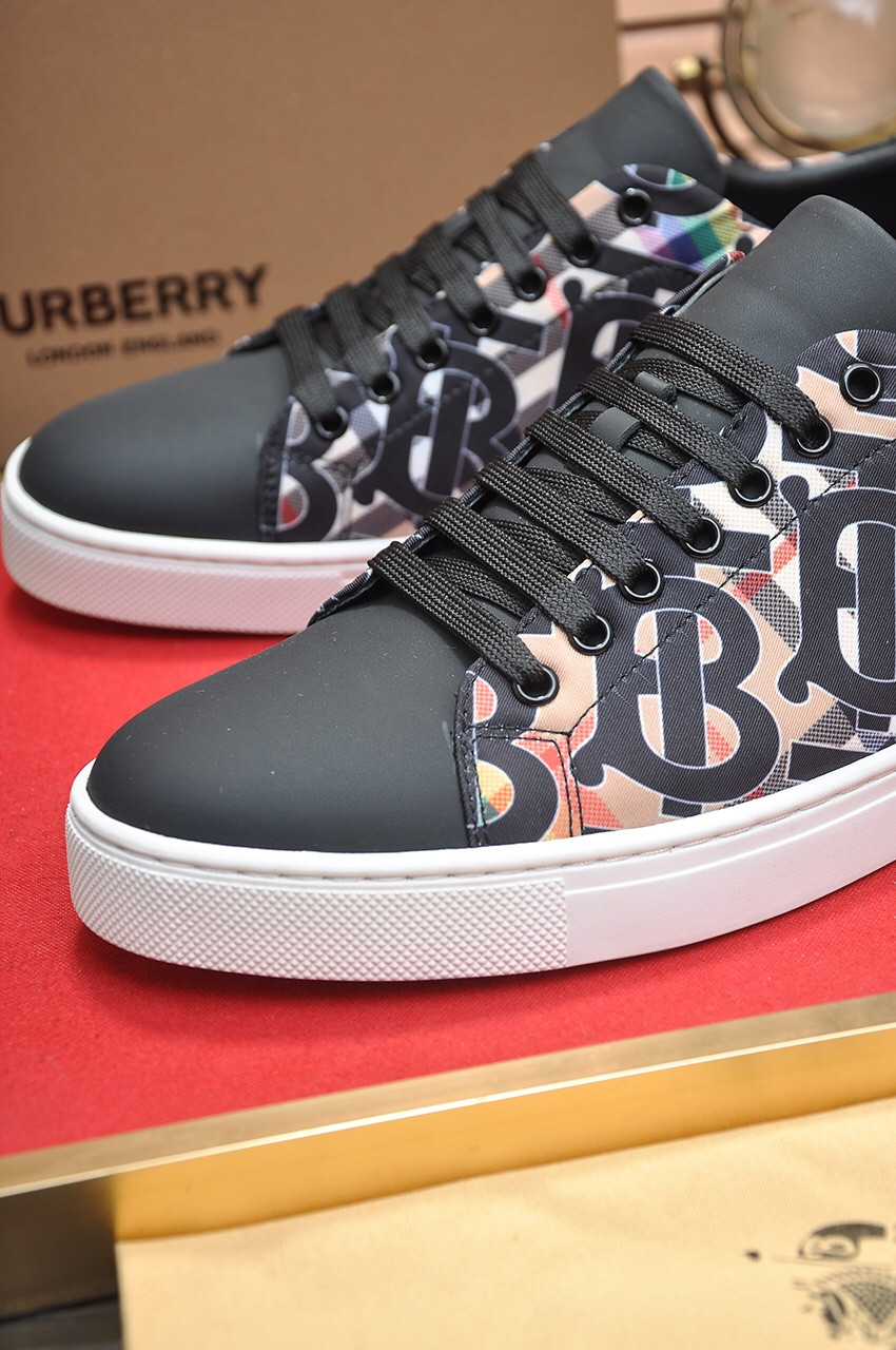 ua B**rry sneakers