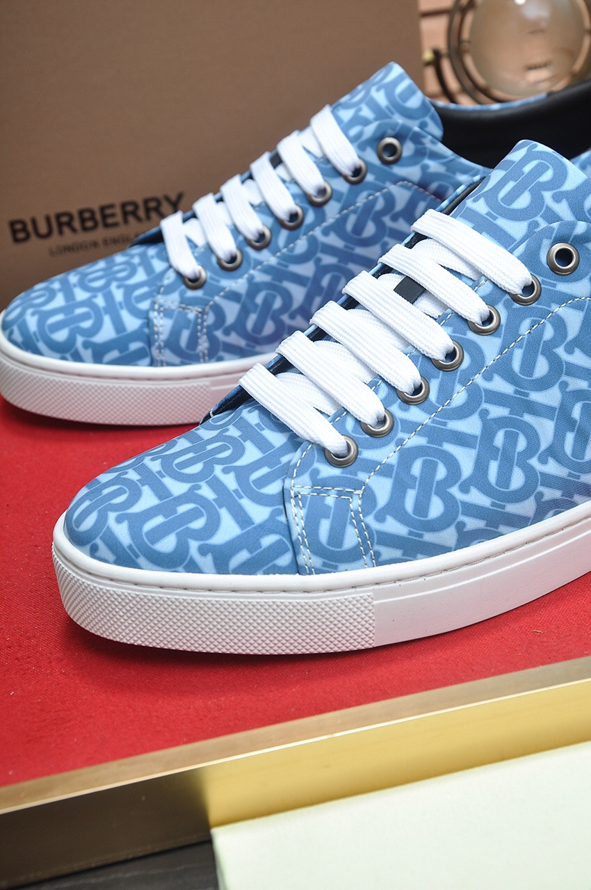 ua B**rry sneakers