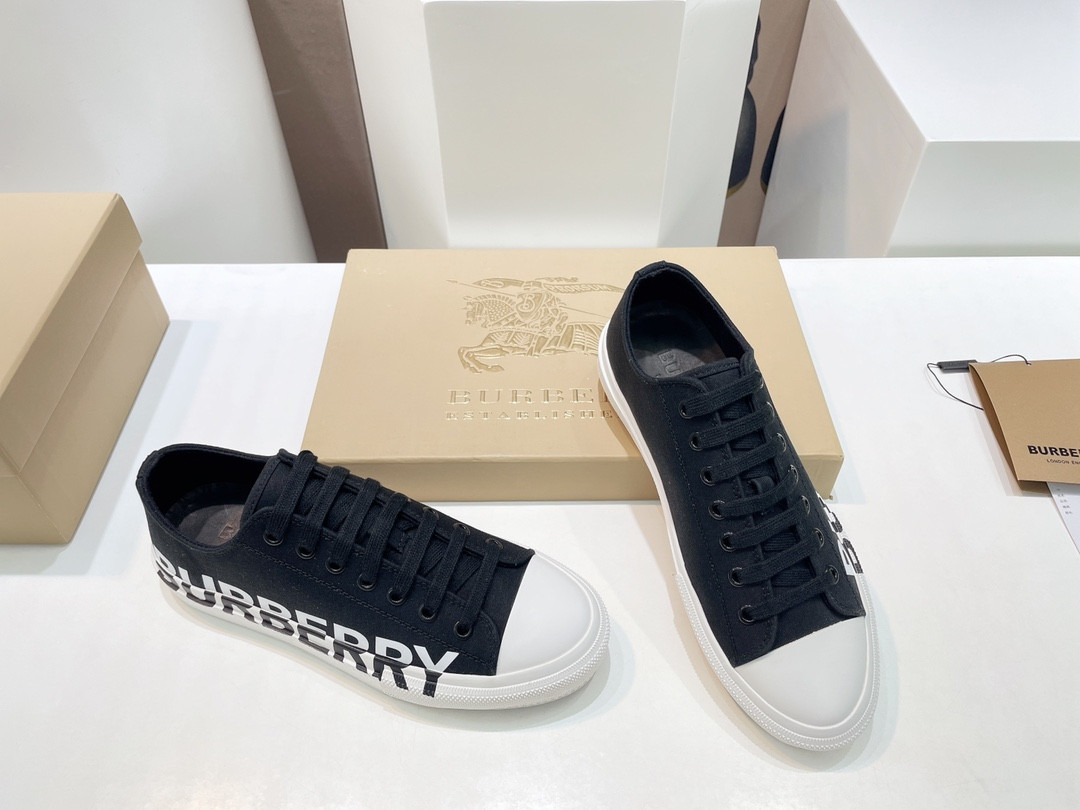 ua B**rry sneakers