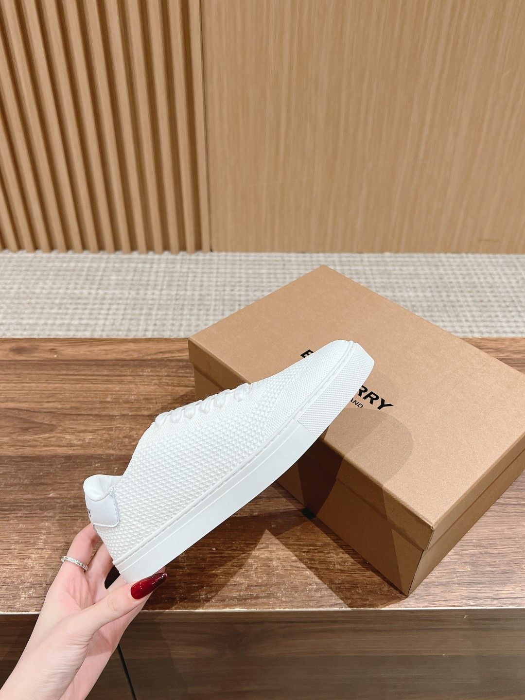 ua B**rry sneakers