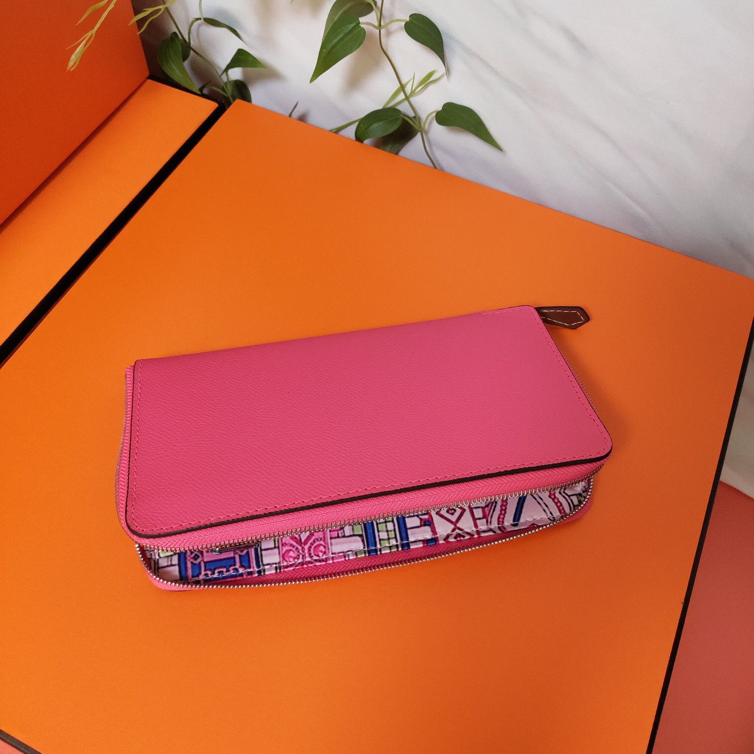 H**me5 long wallet 20x11cm