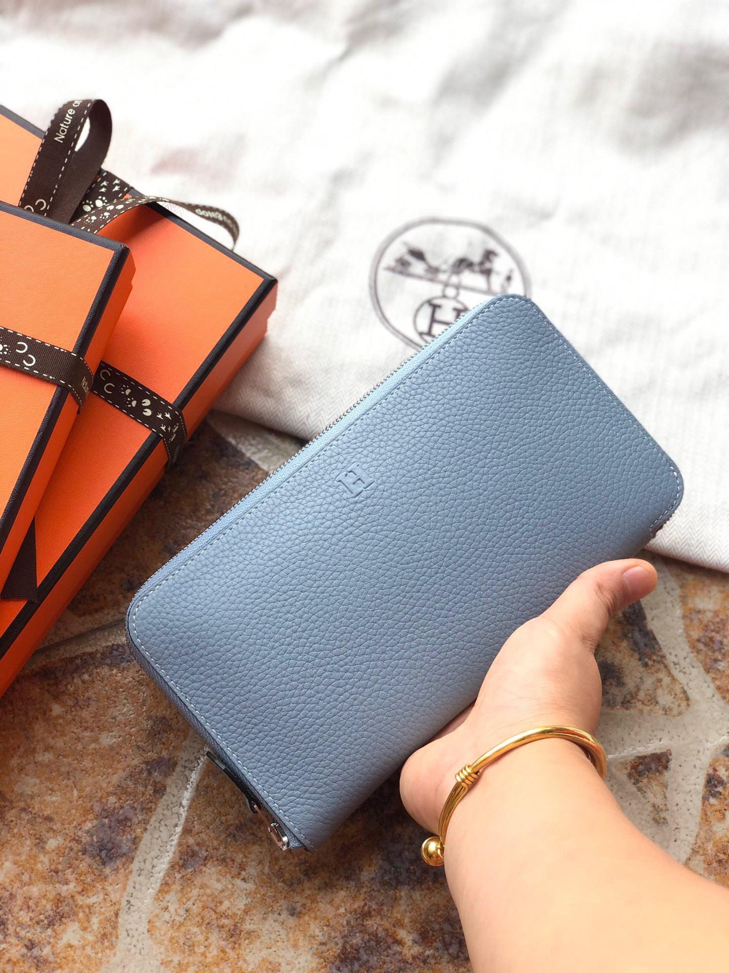 H**me5 long wallet 20x11cm