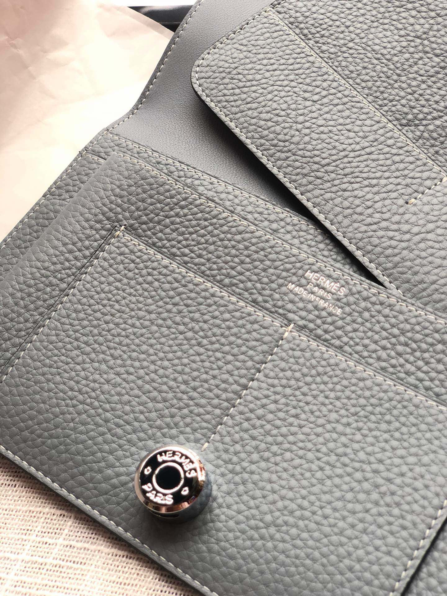 H**me5 dogon duo wallet 20.1cm