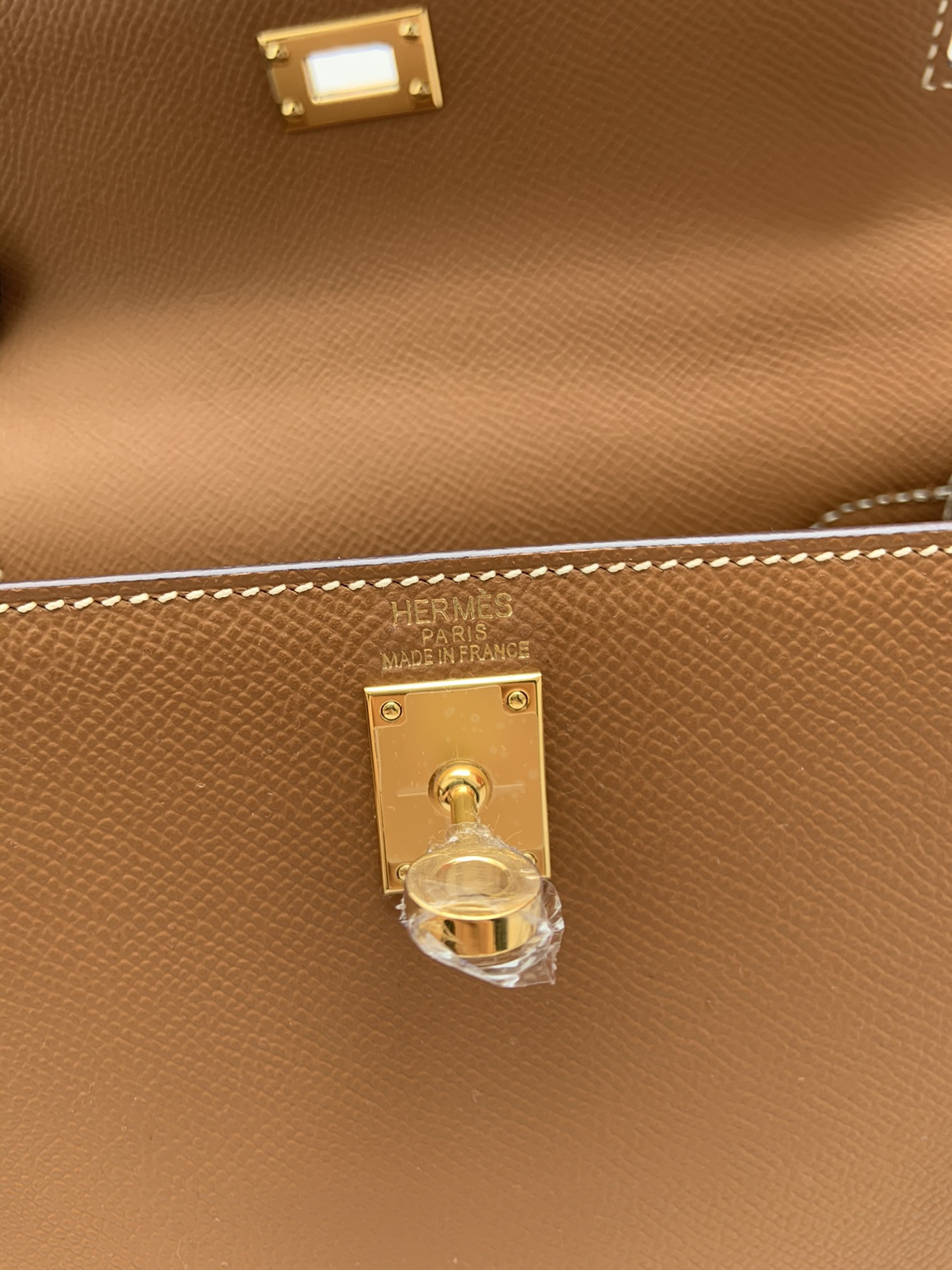 HERMÈS Kelly 25 Gold-tone Hardware