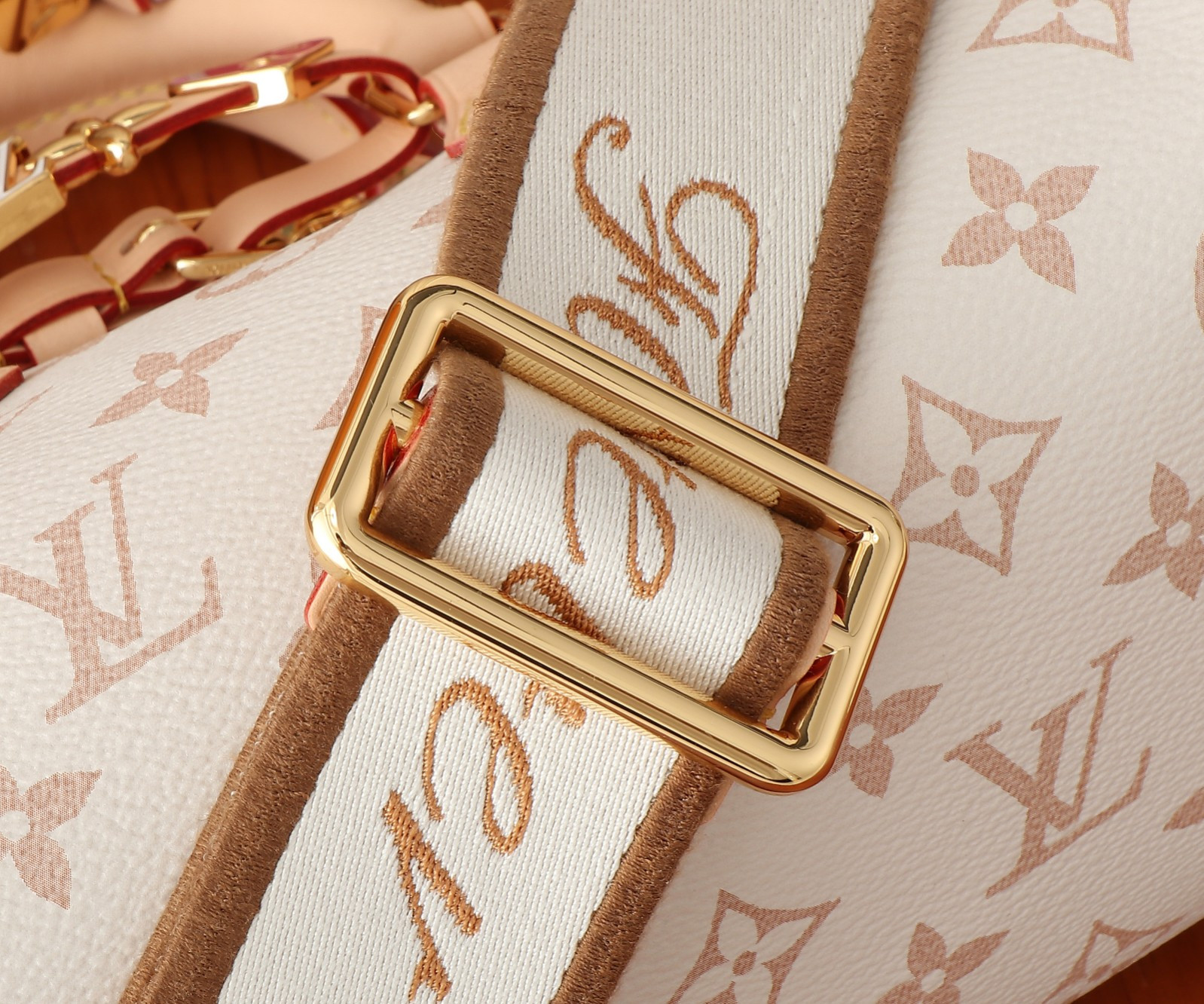 LV Speedy 18 M24474 18x12.5x11CM