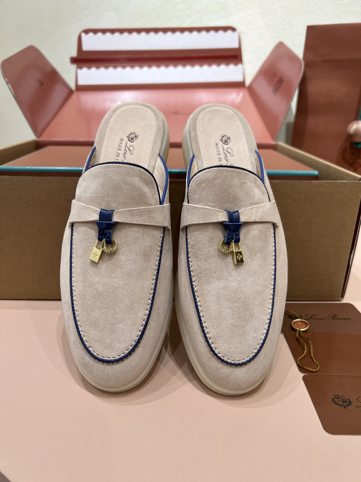 ua L**o p*ana babouche charms walk loafers