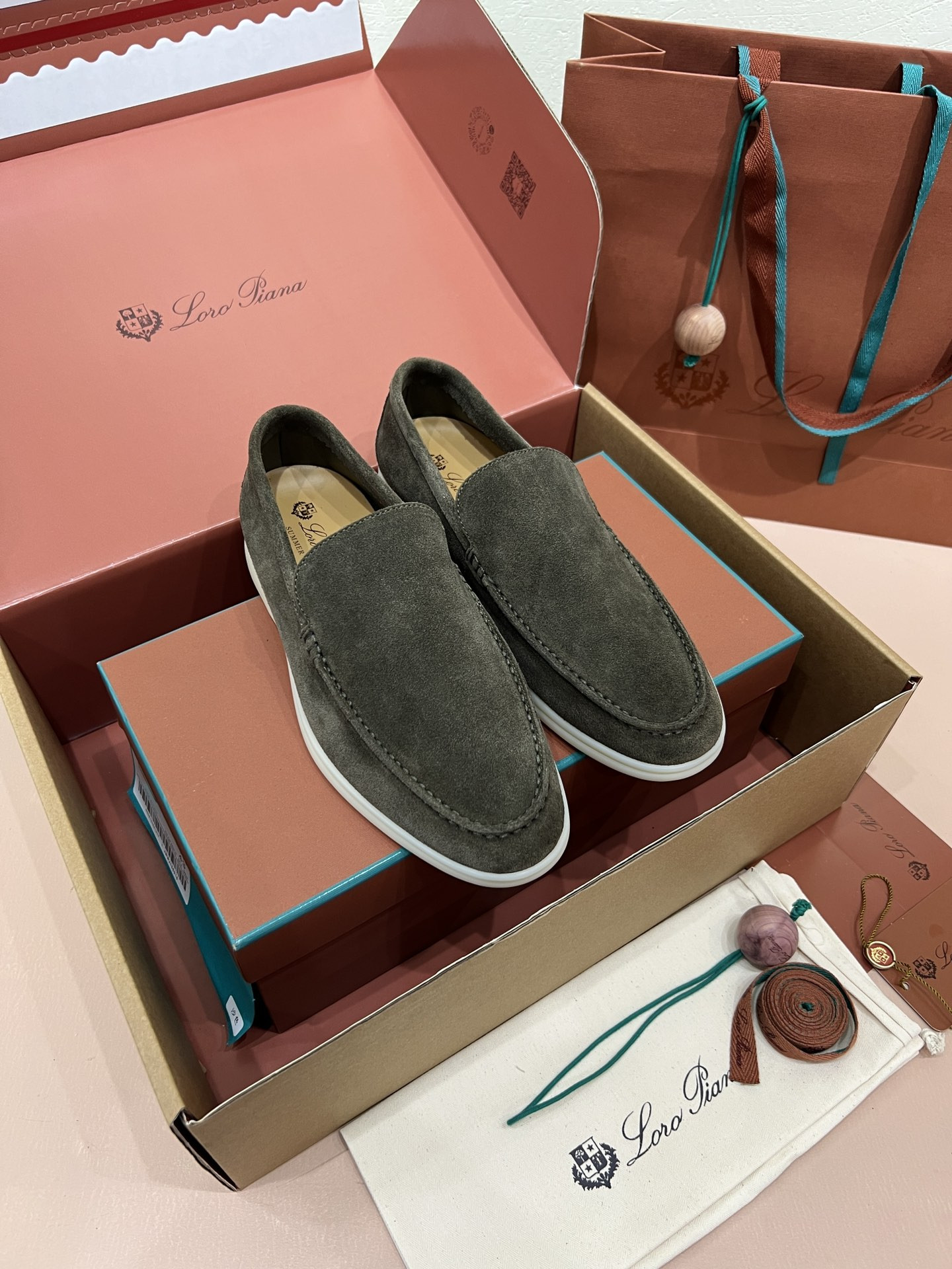 ua L**o p*ana summer walk loafers