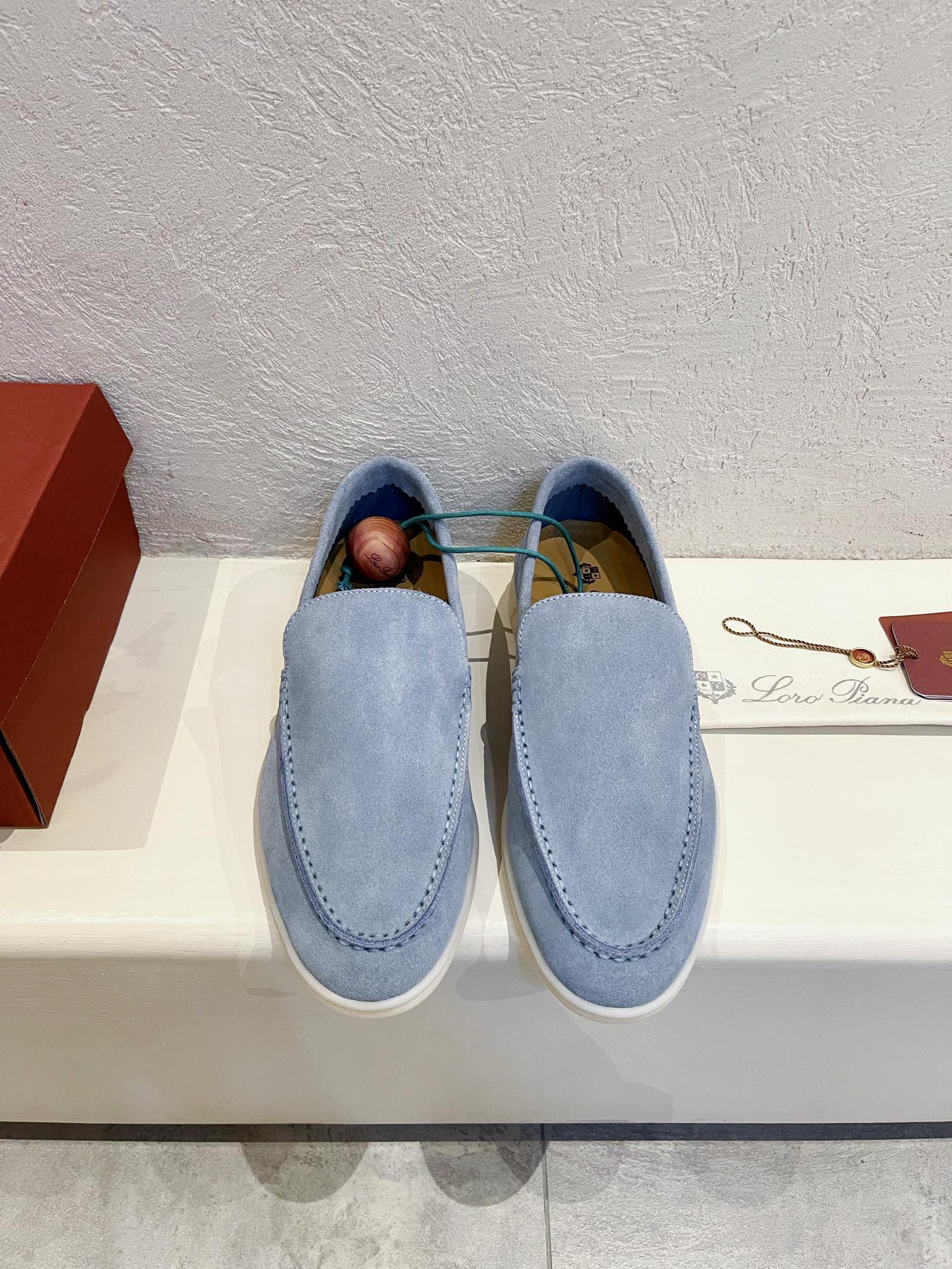 ua L**o p*ana summer walk loafers