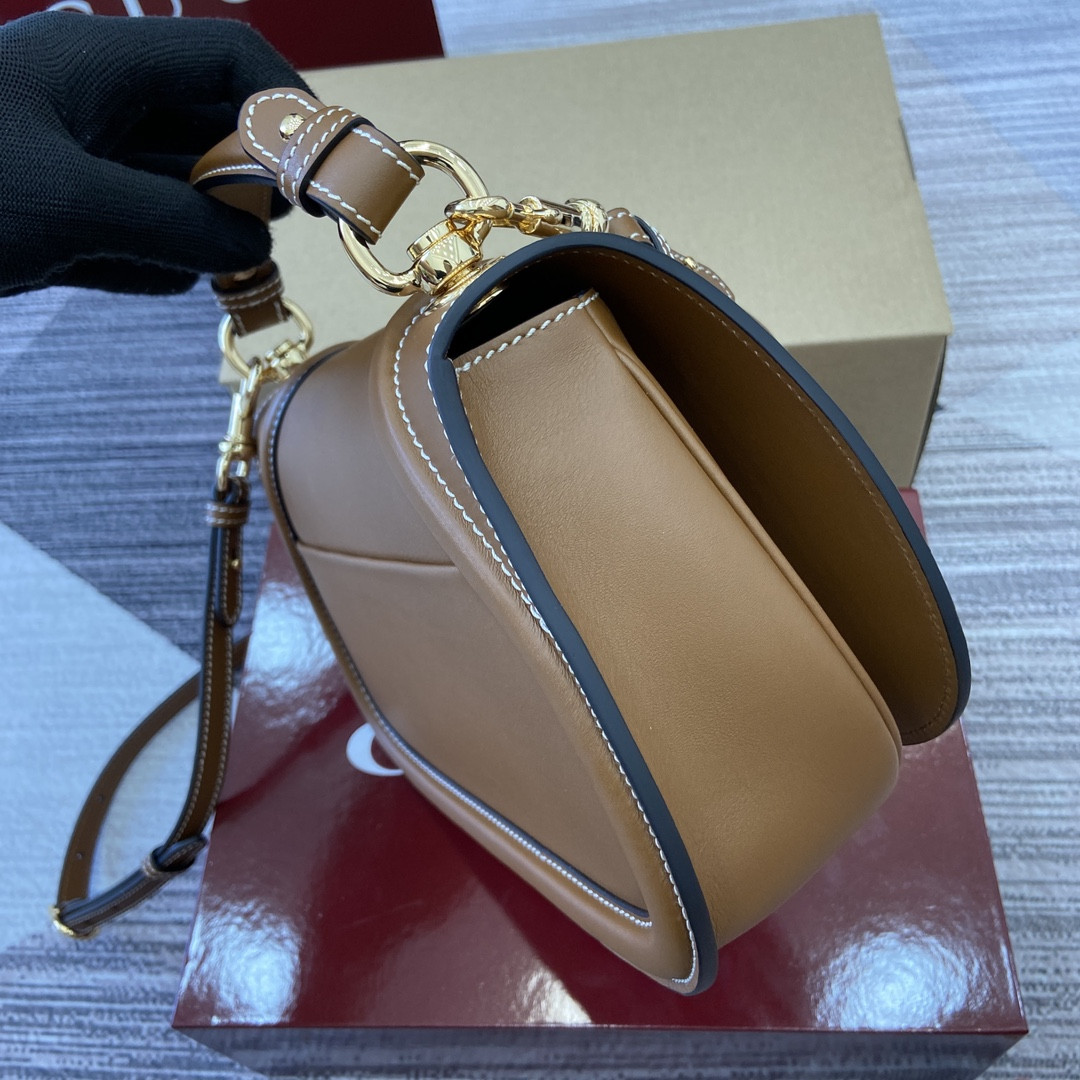G*u*i blondie medium top handle bag 27x 17x 7cm