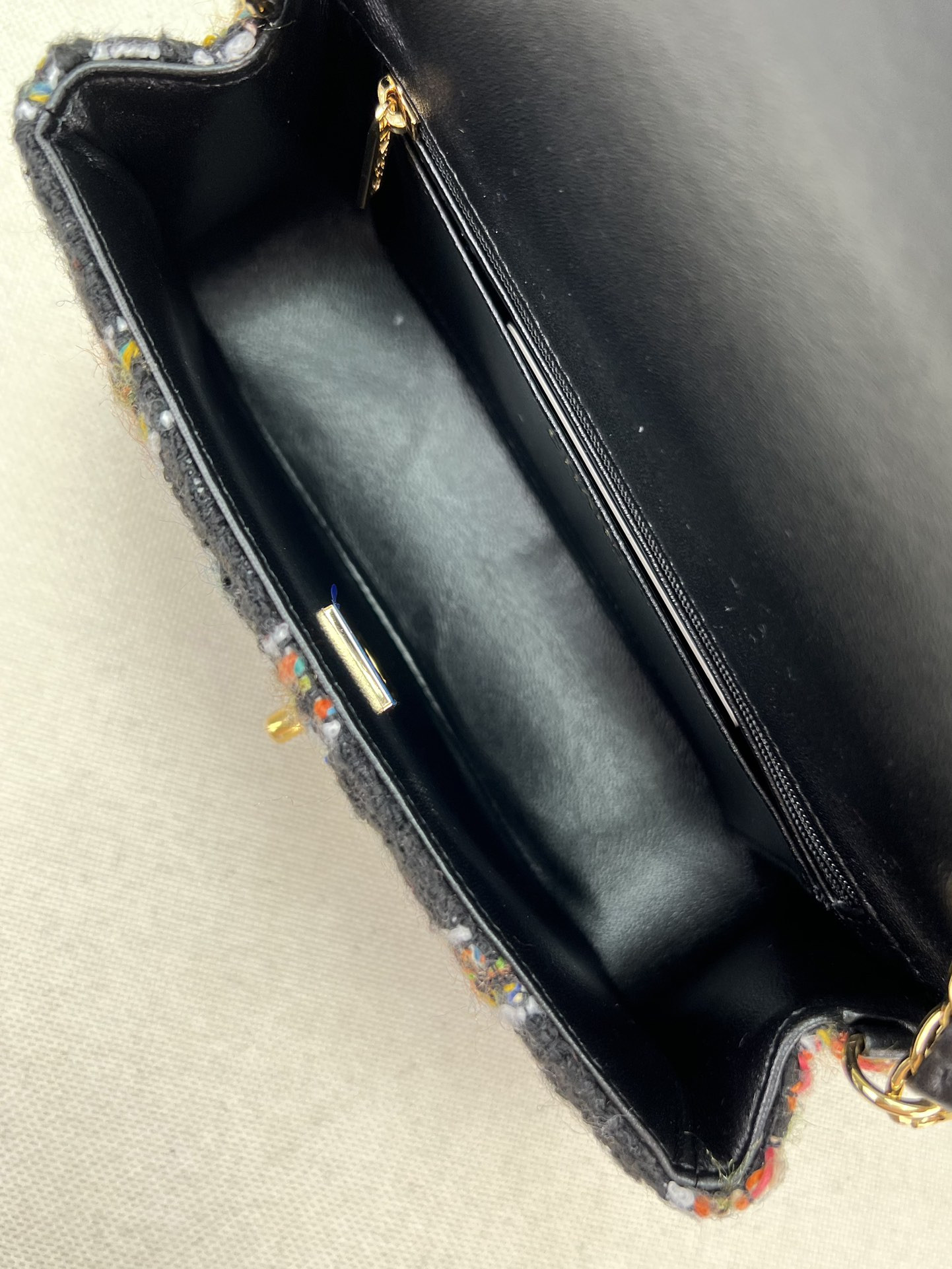 Ch*el classic flap bag 20cm