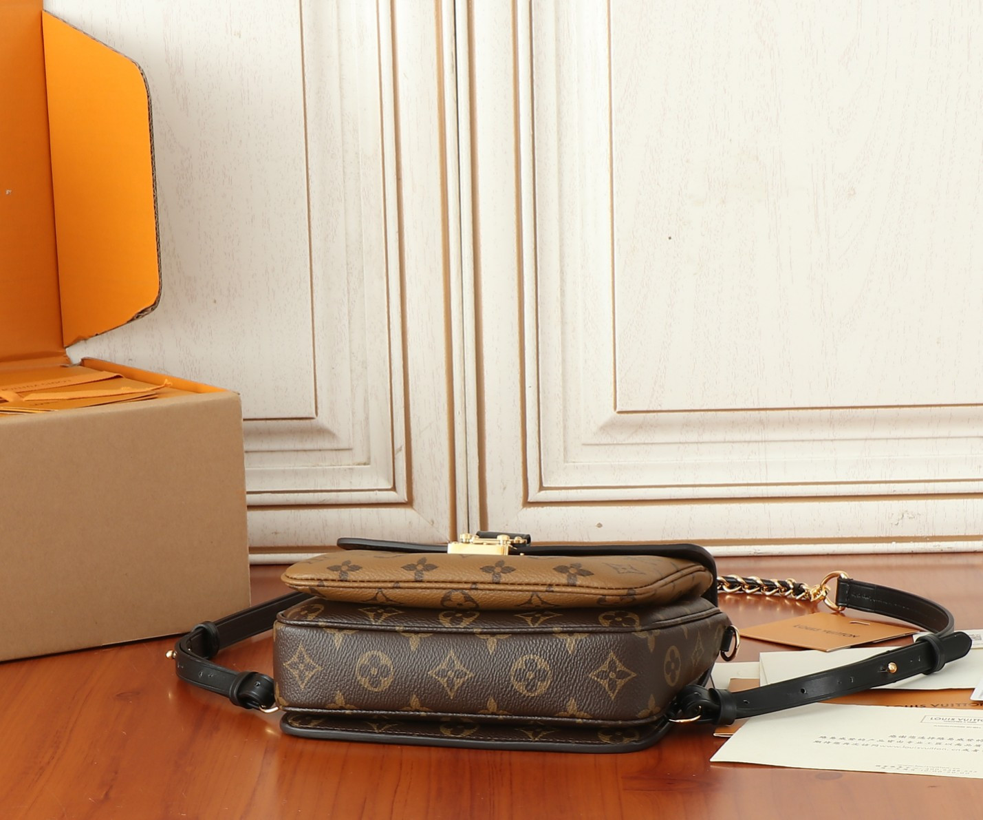 LV Pochette Métis Backpack M11941 20x17x7CM
