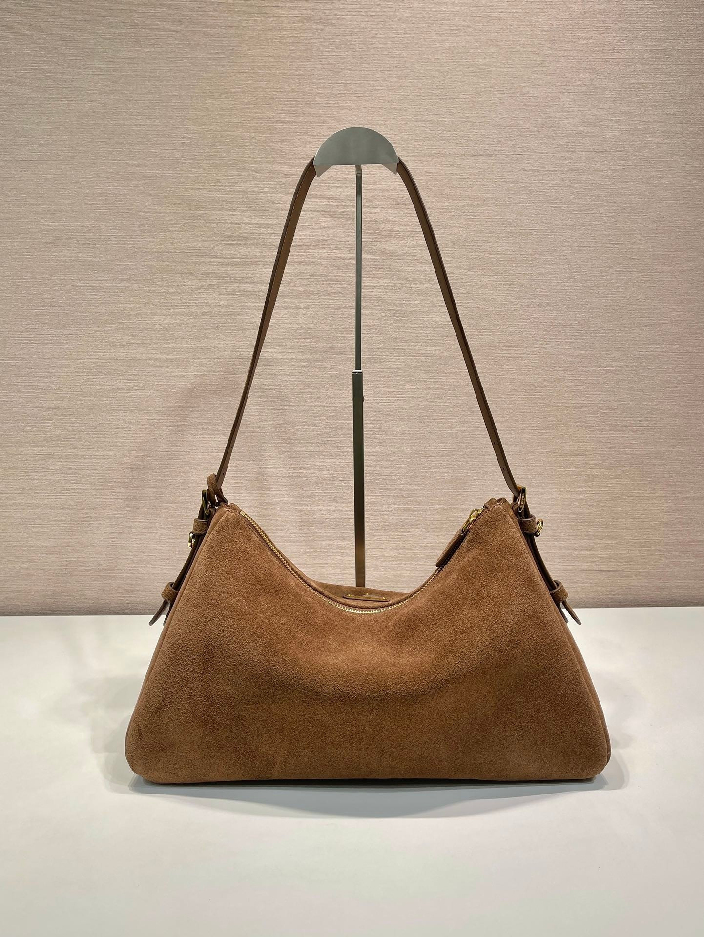Pra*a aimée large leather shoulder bag  39x24x12cm