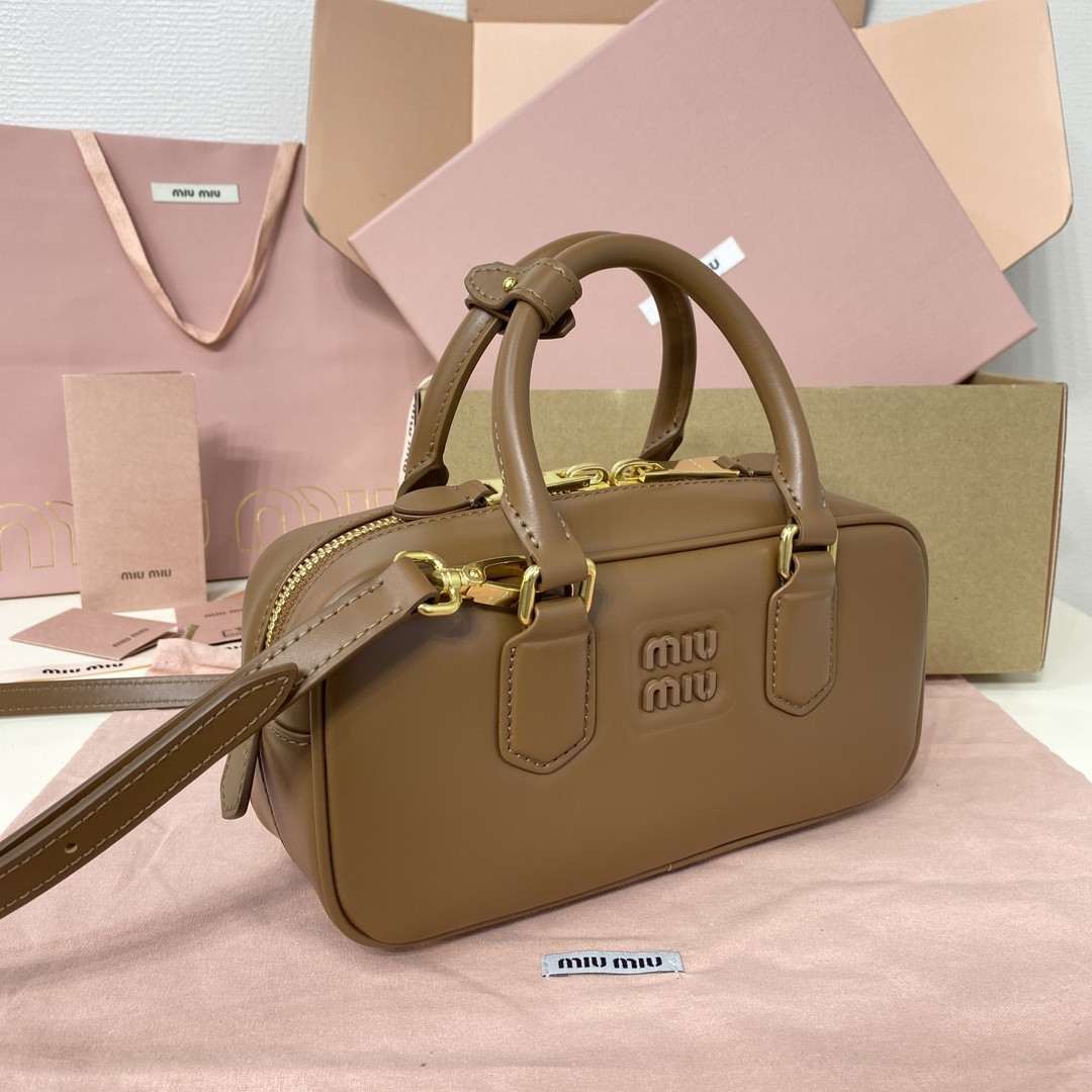 Miu Miu Arcadie leather bag 10.5x22x7.5cm