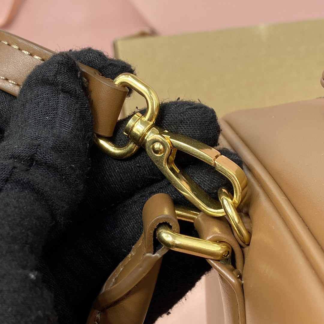 Miu Miu Arcadie leather bag  12x27x9cm