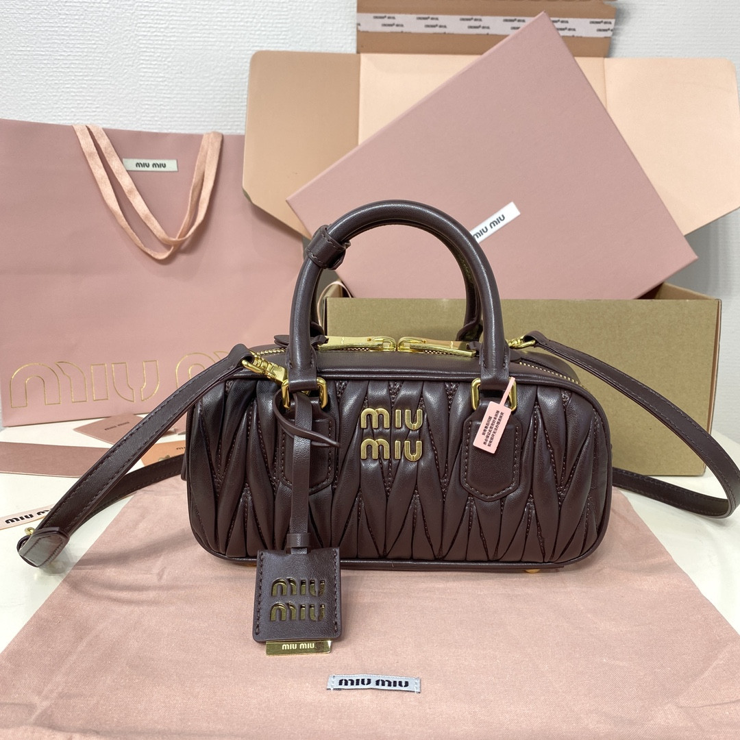 Miu Miu Arcadie matelassé nappa leather bag 22X10.5X7.5cm