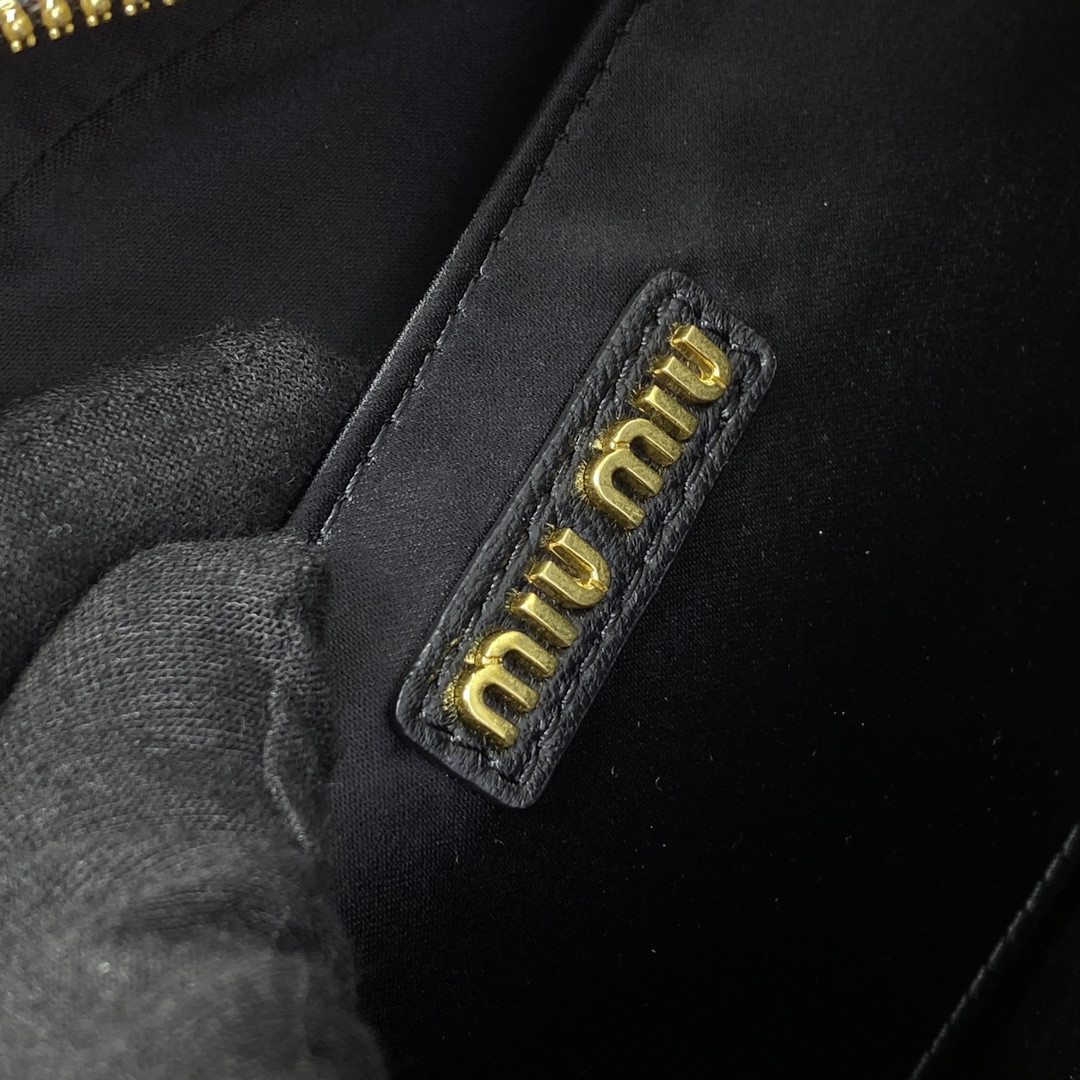 Miu Miu Arcadie matelassé nappa leather bag 13x19x6cm