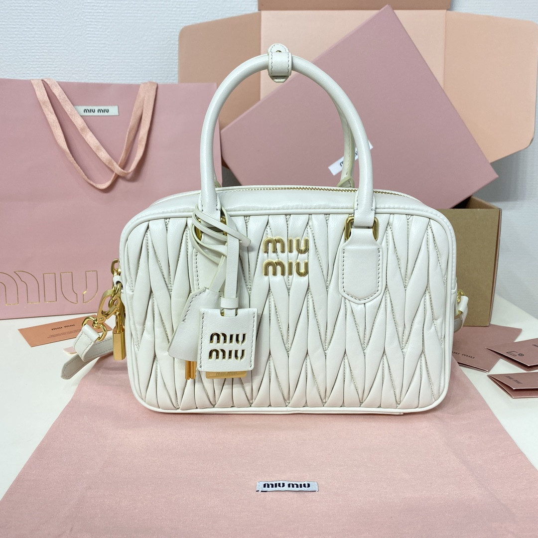Miu Miu Arcadie matelassé nappa leather bag 24X16X7.5cm