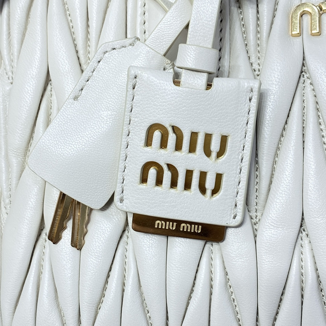 Miu Miu Arcadie matelassé nappa leather bag 24X16X7.5cm
