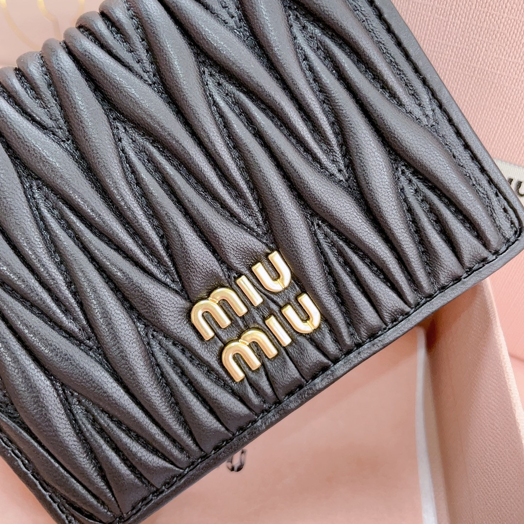 Miu Miu Small matelassé nappa leather wallet 11.2x8.5cm