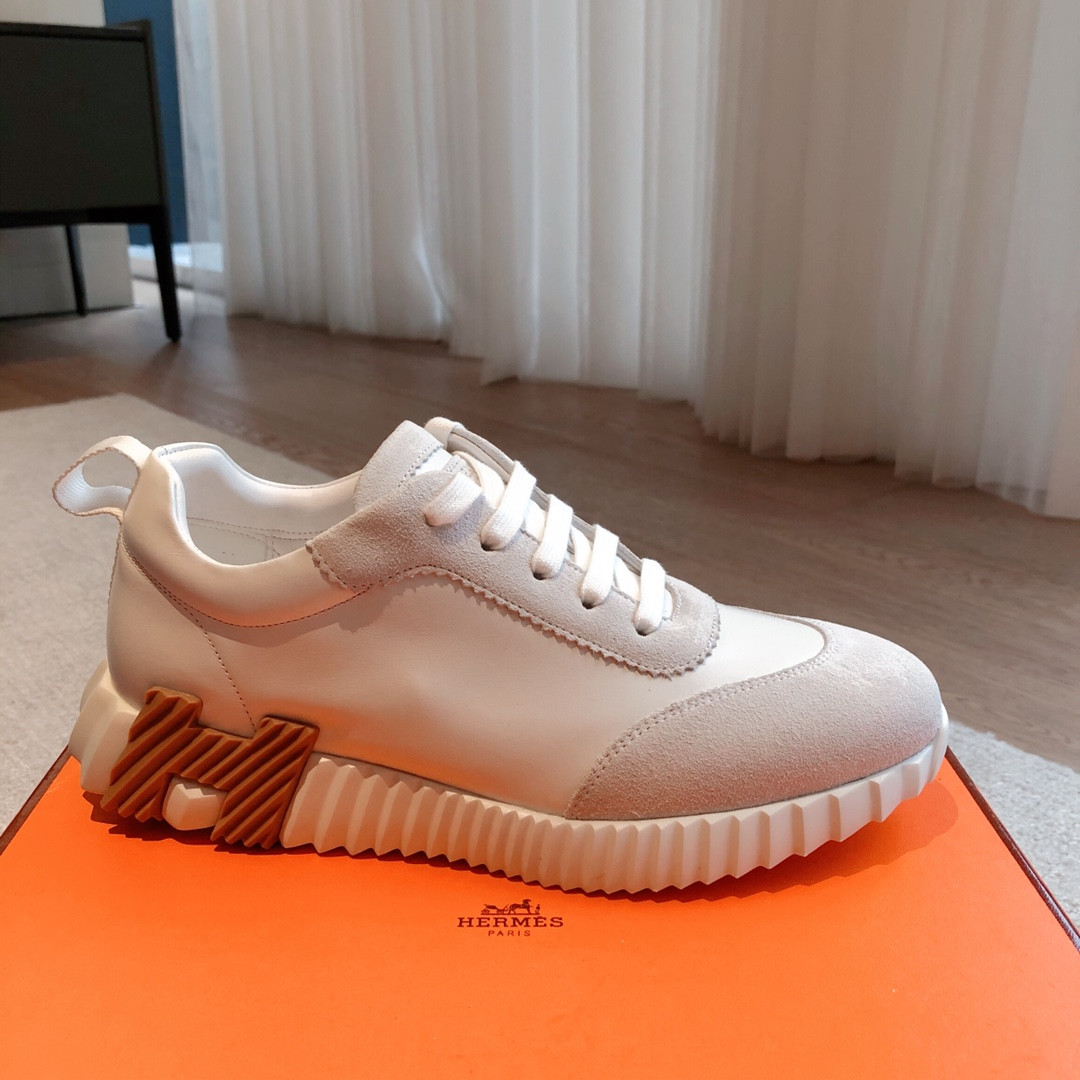 ua H**me5 bouncing sneaker