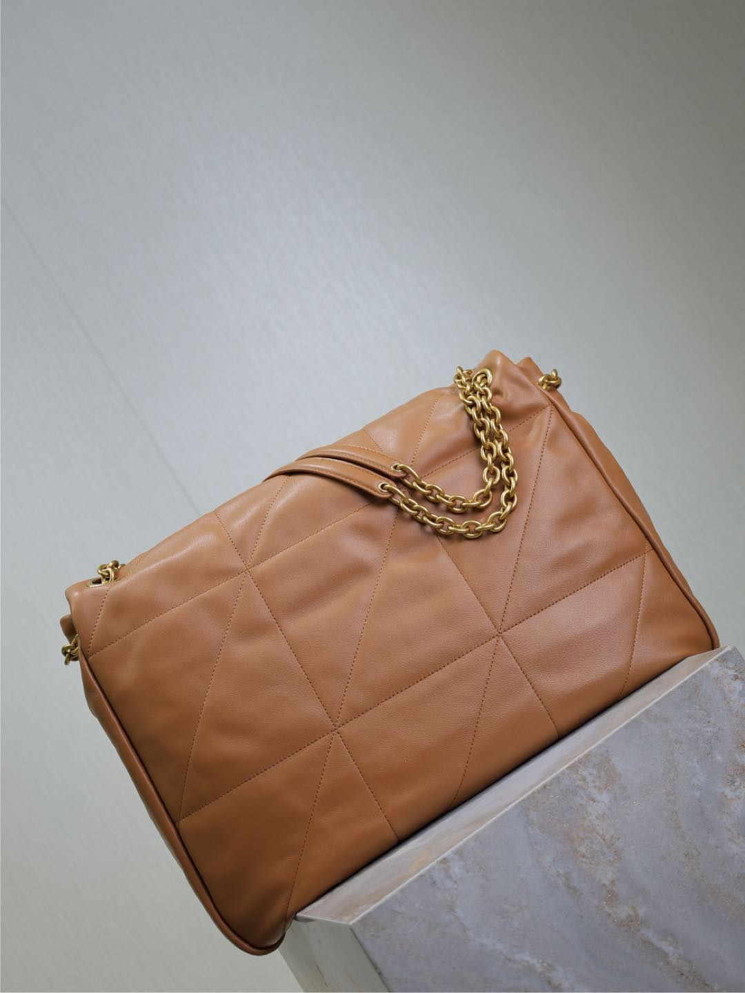 Y*L large jamie 4.3 in lambskin 43x29x9cm