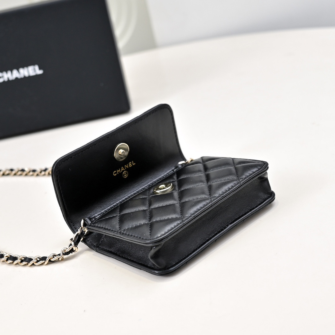 Ch*el clutch with chain 9.5x12.5x3.5cm