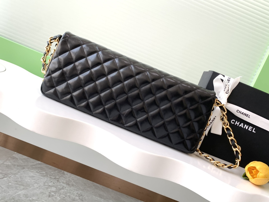 Ch*el baguette clutch 38x18x4cm